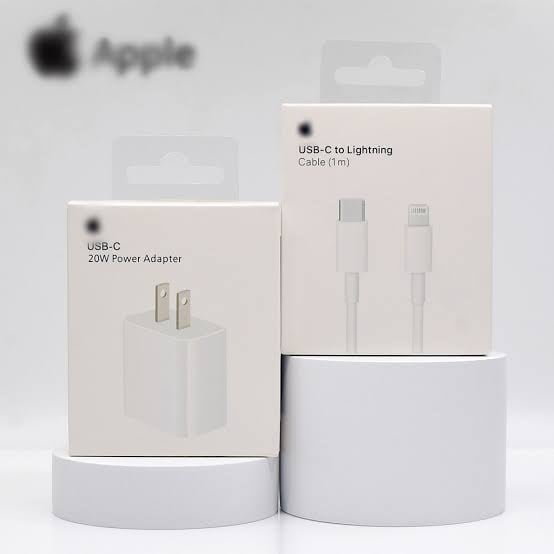20W Fast Charging Adapter with Type-C to Lightning Cable, Complete Charger Set for iPhone 14 series