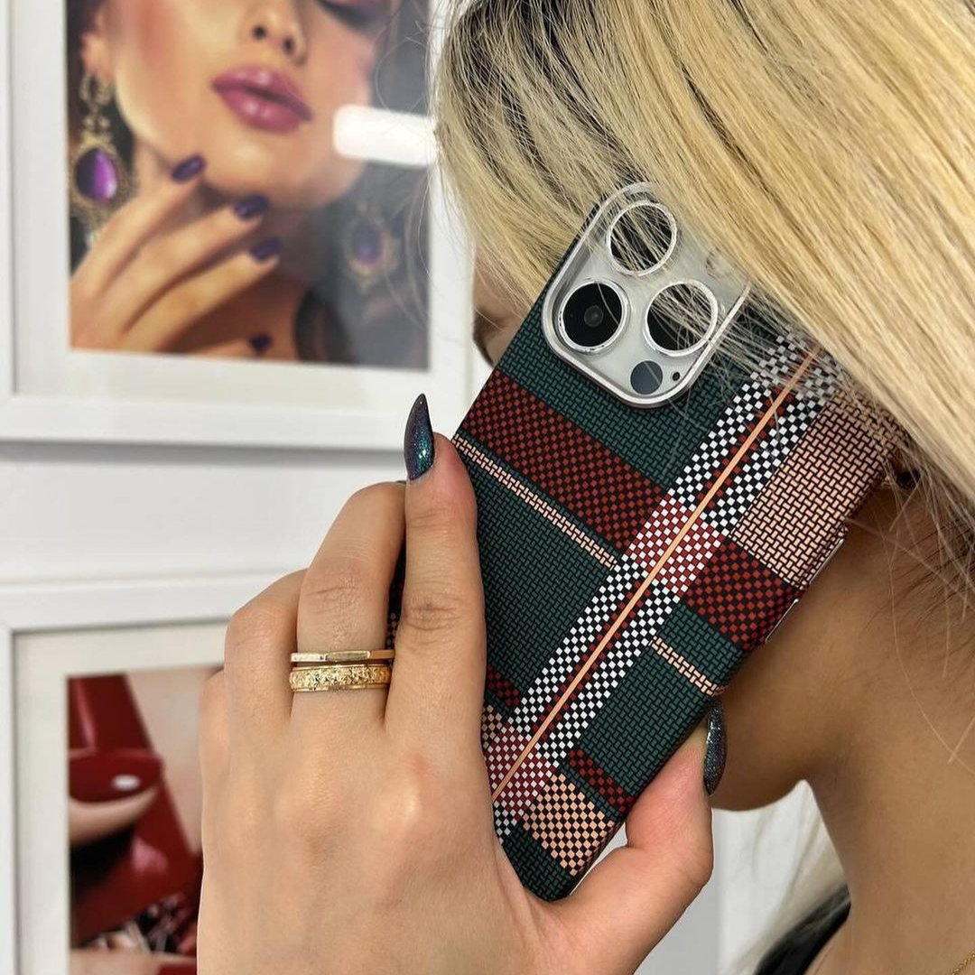 British Style Carbon Fiber Case