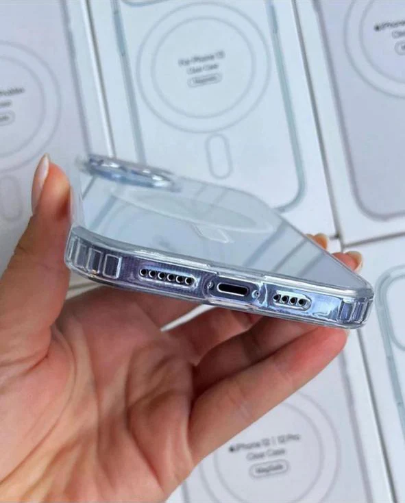 Apple MagSafe Clear Case for iPhone
